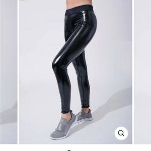 Heroine Sport Downtown Legging